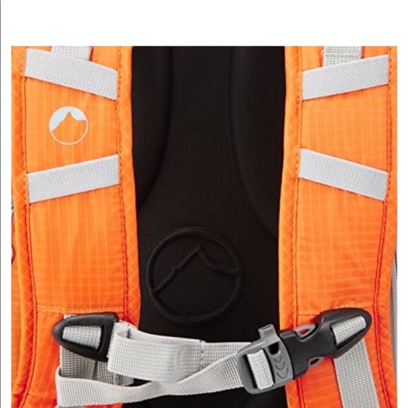 Great Travel/Hiking Bag for the Casual Photographer - Picture 12 of 13